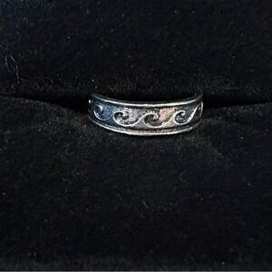 Silver wave opened band ring size 3.5